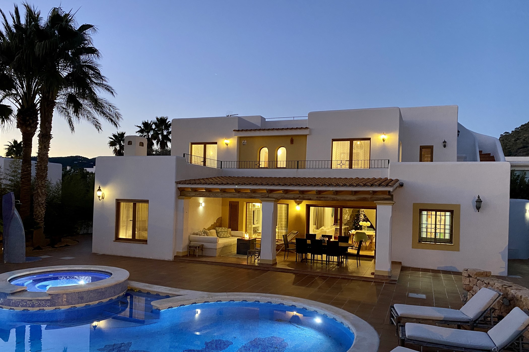 Stylish Family Villa Close to Playa d'en Bossa and Ibiza Town